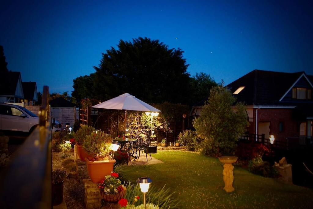 Private Apartment, Parking, Sea And Country Views Lyme Regis Exteriér fotografie
