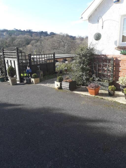 Private Apartment, Parking, Sea And Country Views Lyme Regis Exteriér fotografie